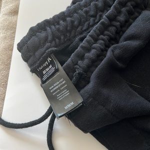 Black men’s Hurley joggers!